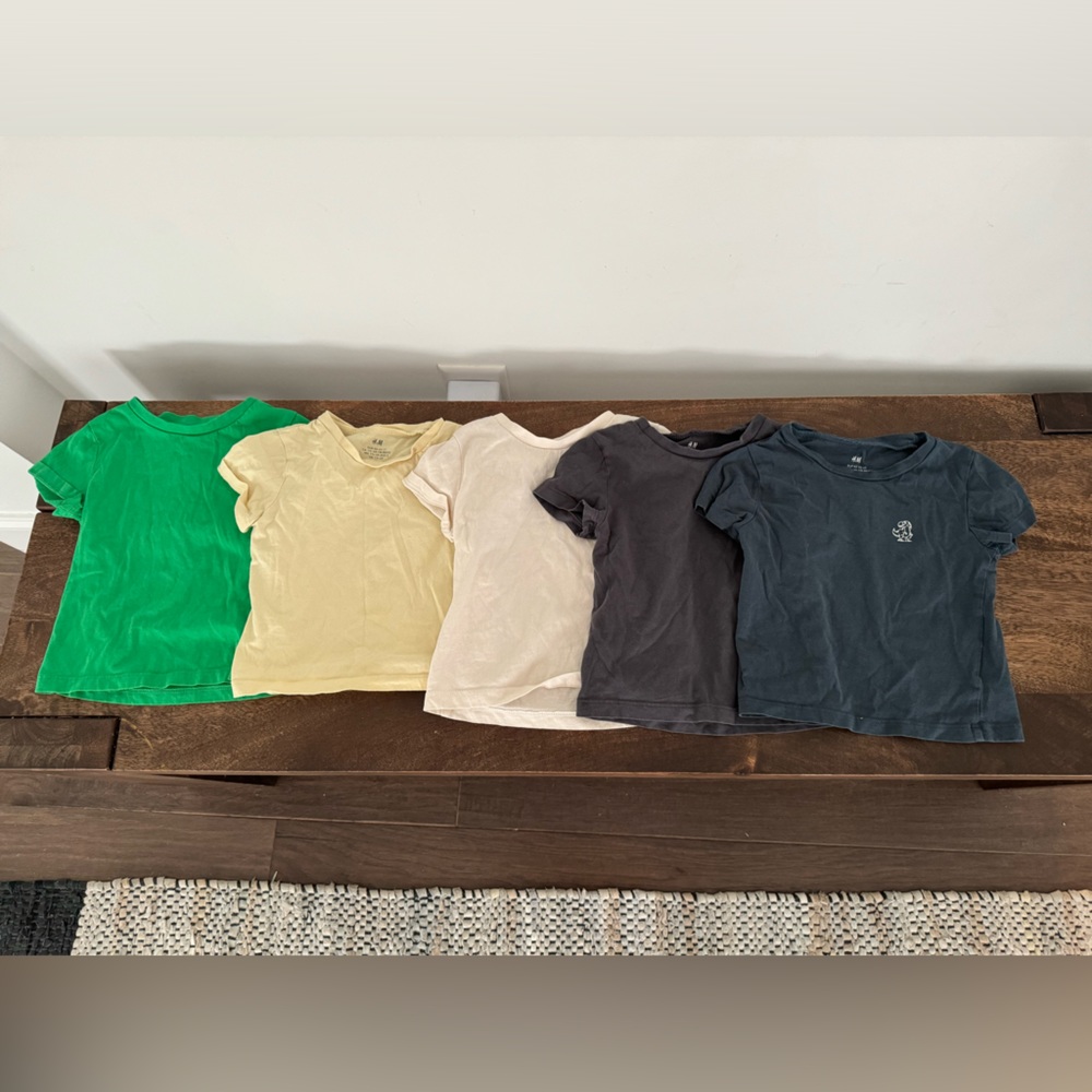 H&M bundle playshirts